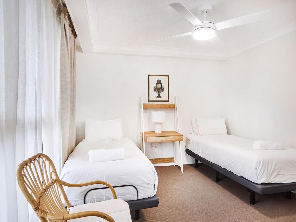 Renovated Beachside 2-bedroom Apartment