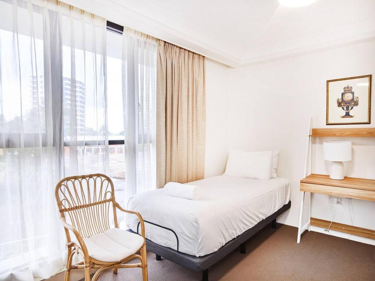 Renovated Beachside 2-bedroom *